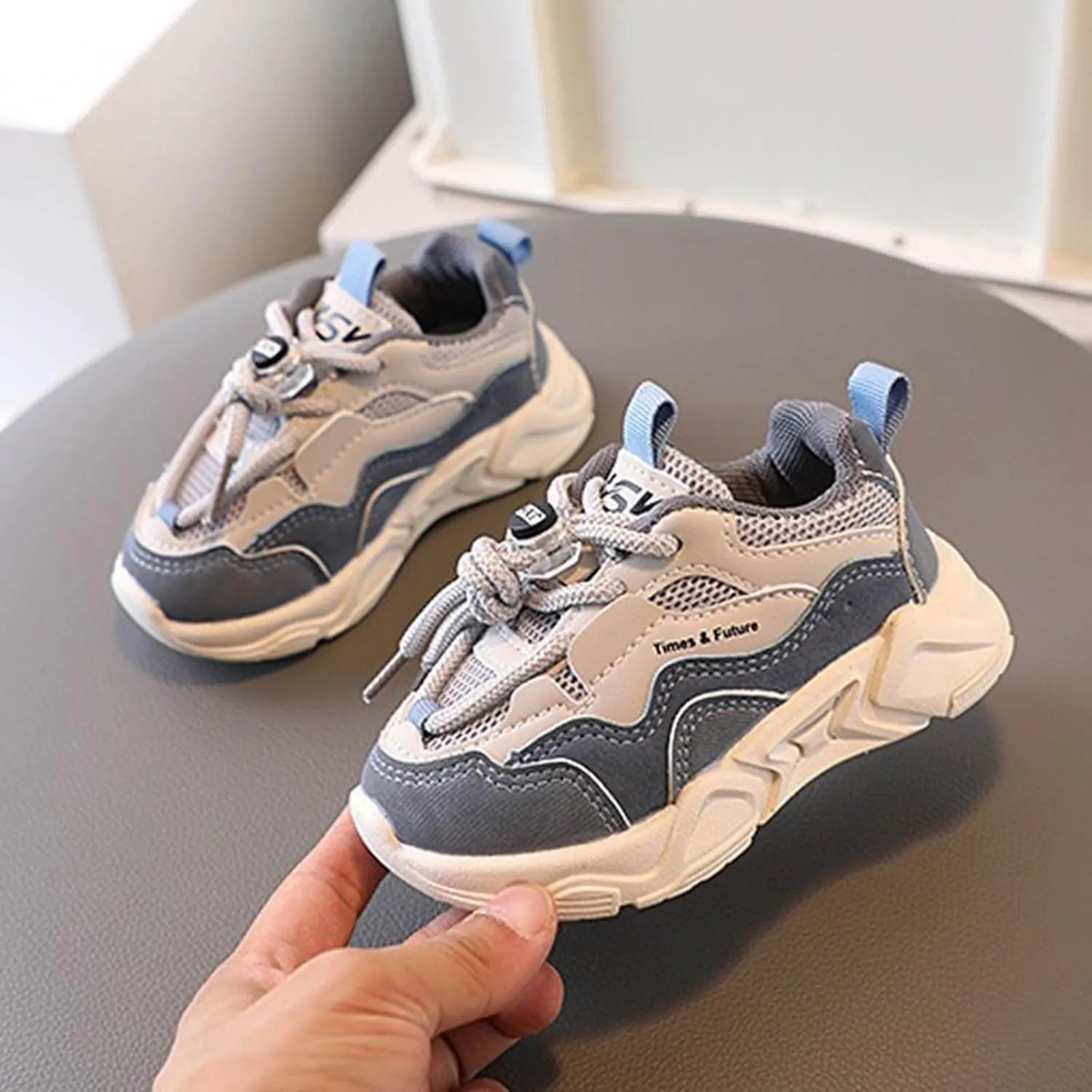 IWIHMIV Kids Tennis Shoes Outdoor Non Slip Boys Girls Lightweight Breathable Sneakers Casual Running Athletic Shoes
