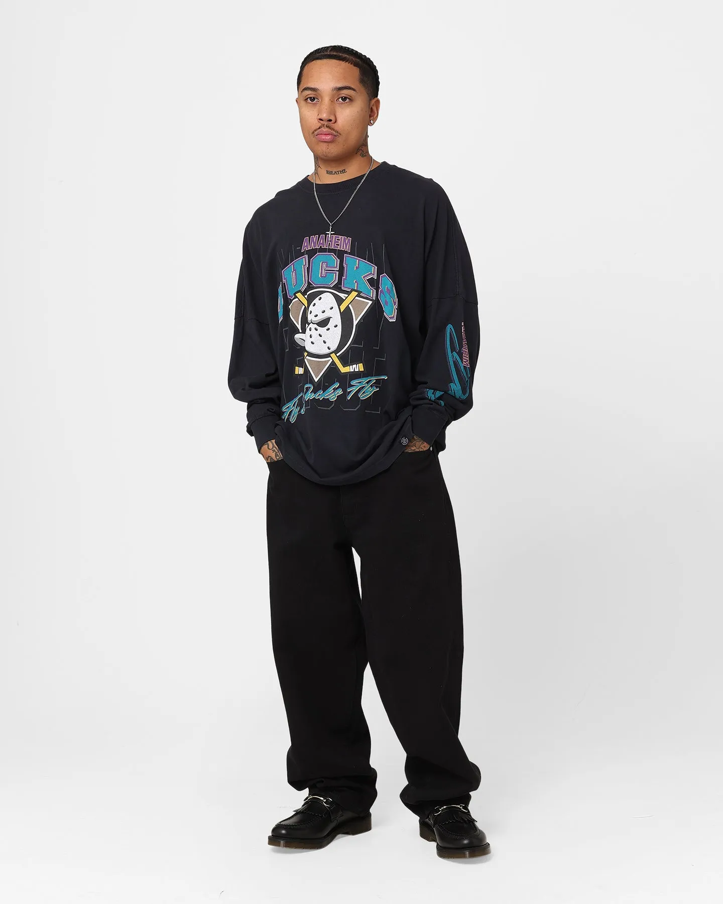 Majestic Athletic Anaheim Ducks Fly Long Sleeve Crewneck Faded Black