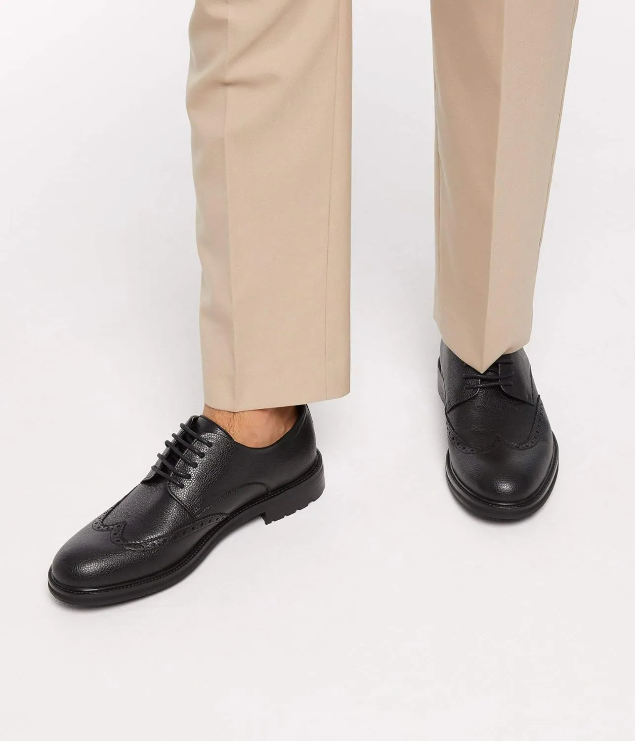 Matt & Nat Gabe Men's Vegan Oxford in Black