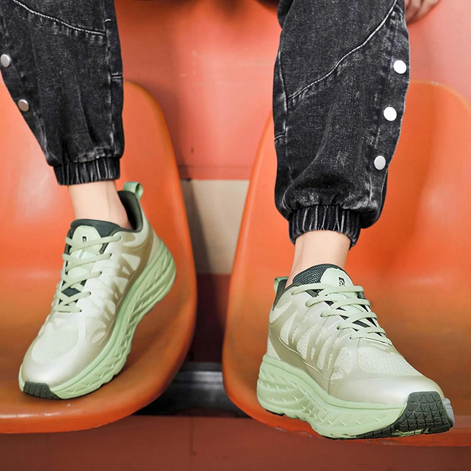Mens and Womens Low Top Lace Up Marathon Running Shoes Non Slip and Breathable Basketball Sneakers Badminton Competition Shoes High Jump Sneakers Hurdle Sneakers