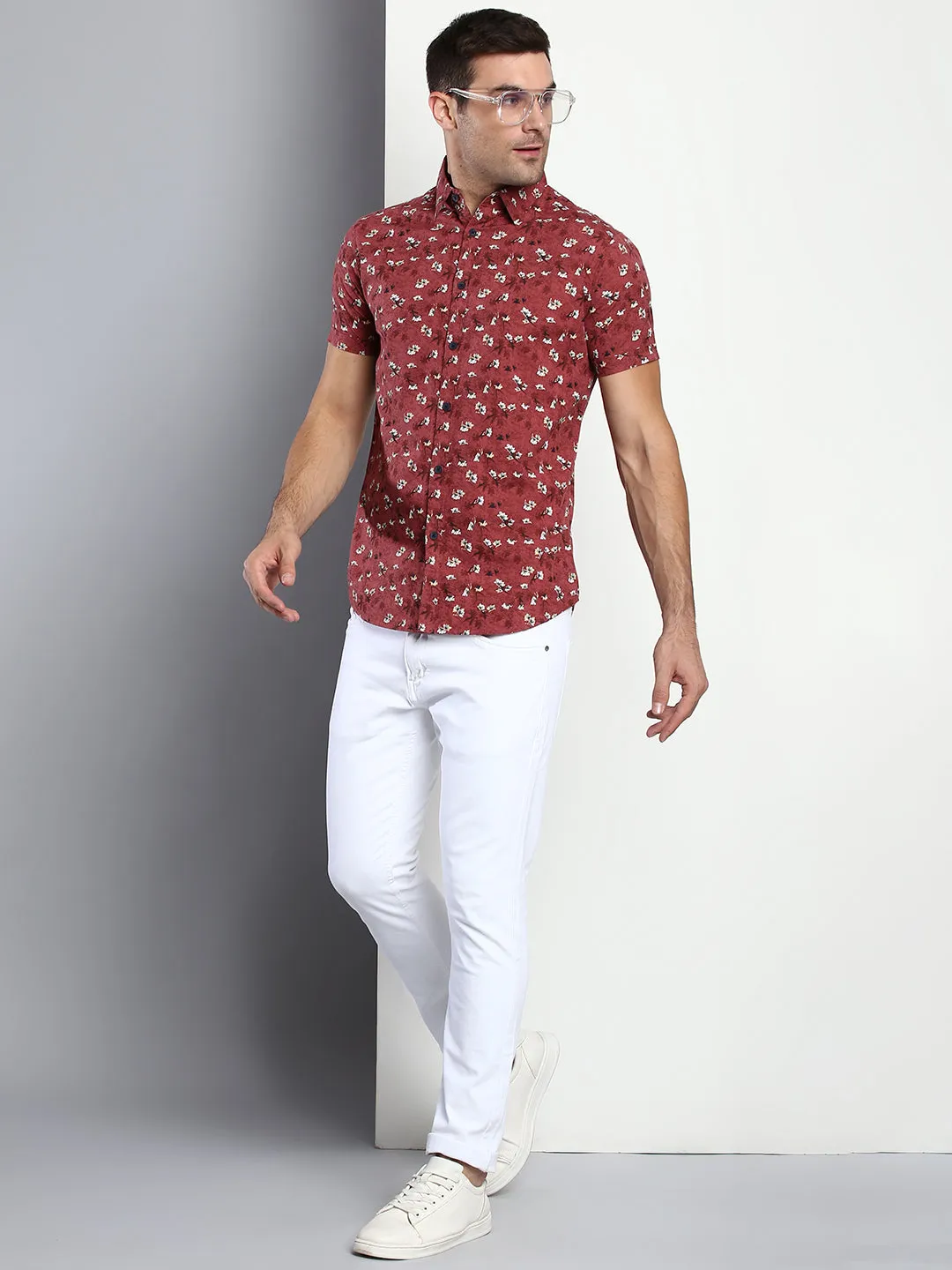 Men's Floral Pink Slim Fit Cotton Casual Shirt With Spread Collar & Half Sleeves