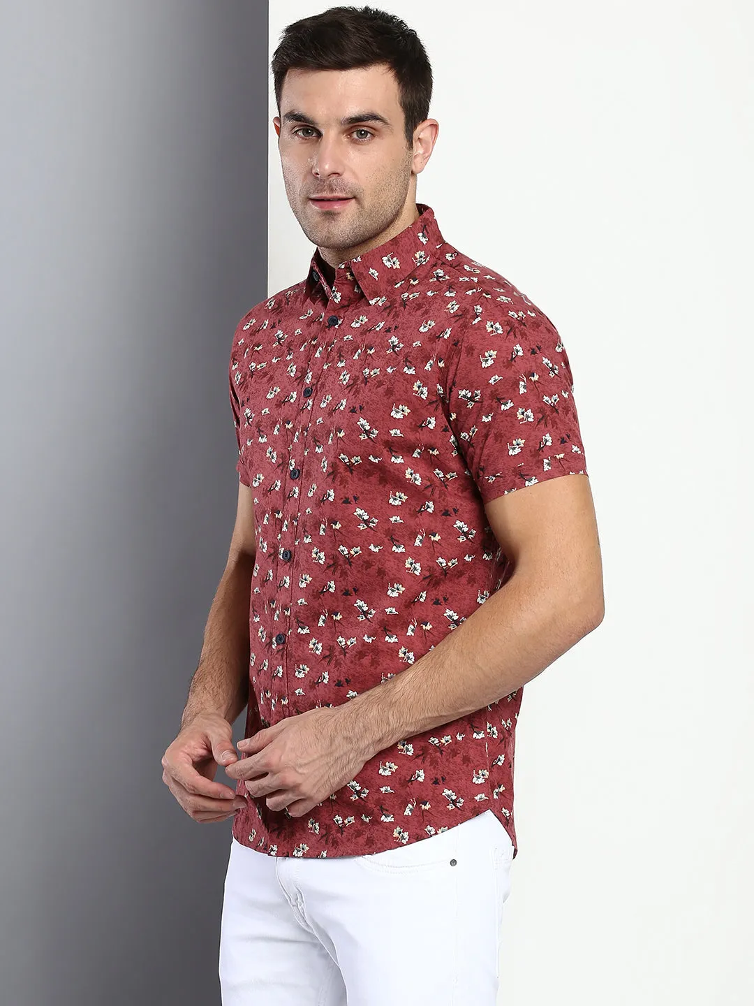 Men's Floral Pink Slim Fit Cotton Casual Shirt With Spread Collar & Half Sleeves