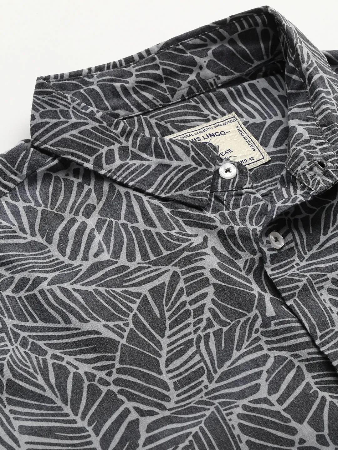 Men's Floral Prints Slim Fit Half Sleeves Spread Collar Shirt (Grey)