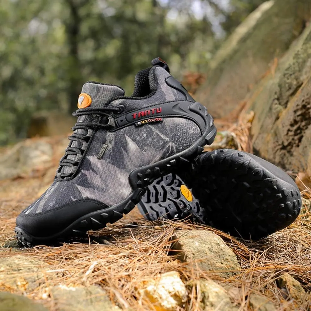 Outdoor Camouflage Low-top Hiking Shoes, Waterproof and Wear-Resistant Hiking Camping Boots, Men's Hiking Boots, Rock Climbing Running Shoes (Black 45)