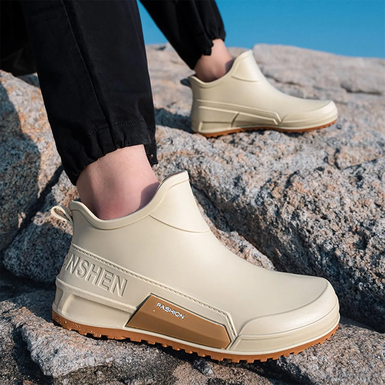 Rain Boots Couples Students Work Fishing Non Slip Warm Rubber Shoes Rain Boots Woman Short Flat Boots Barefoot Shoes
