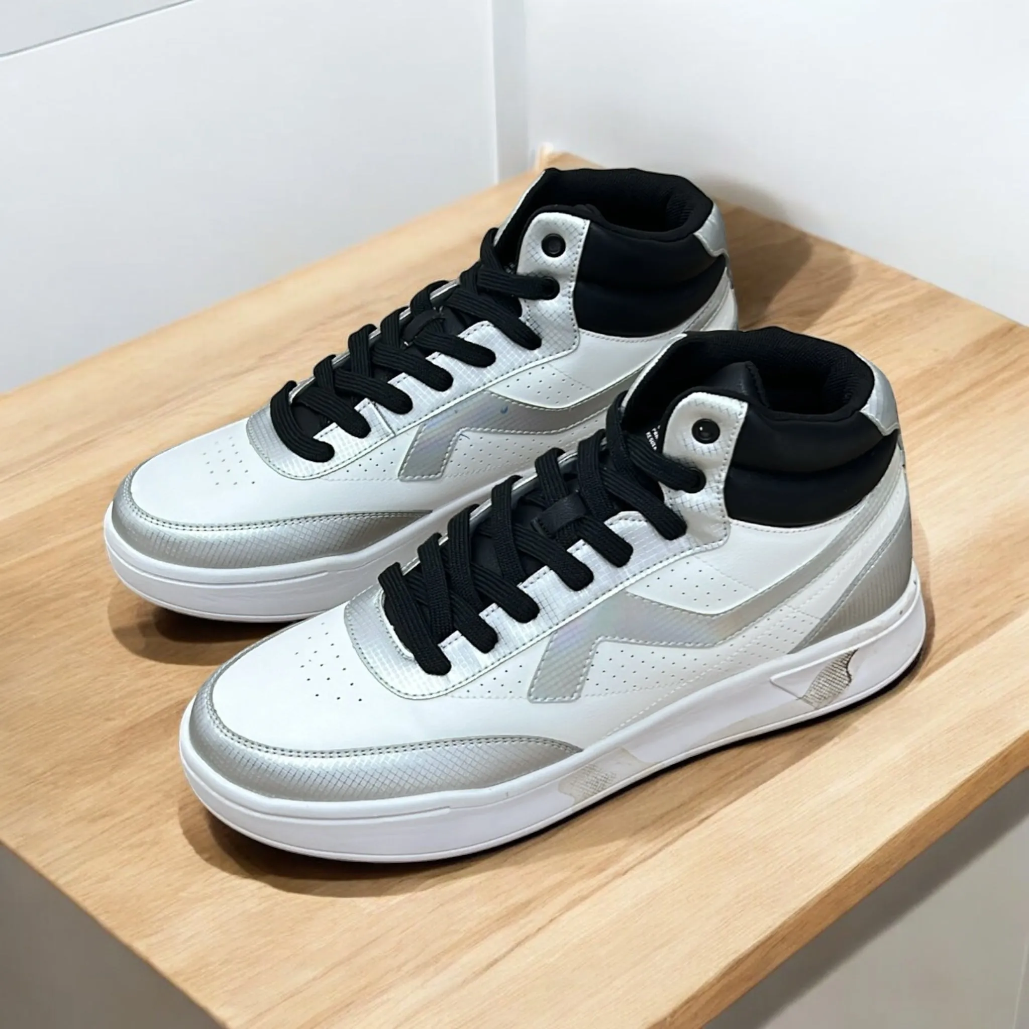 SEMIR UNISEX SILVER PANEL ANKLE SNEAKERS IN WHITE