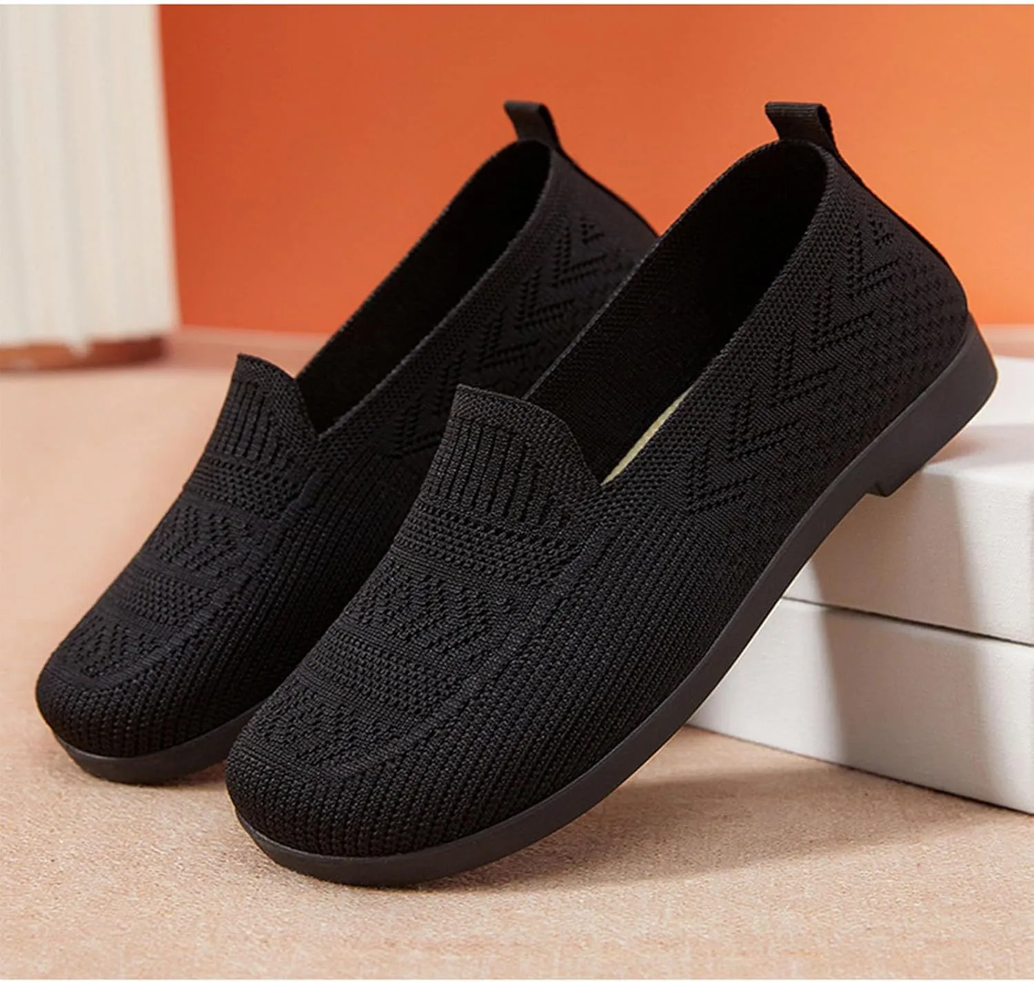 Women's Casual Slip On Shoes Breathable Mesh Round Toe Flat Comfortable Walking Shoes for Daily Wear Spring