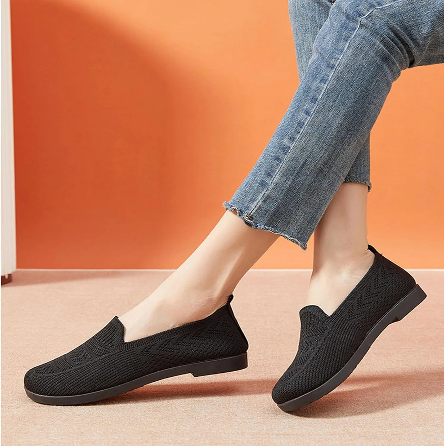 Women's Casual Slip On Shoes Breathable Mesh Round Toe Flat Comfortable Walking Shoes for Daily Wear Spring